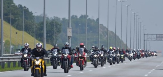 Konsumen Big Bike Honda Turing Lintas Negara sejauh 650 Km